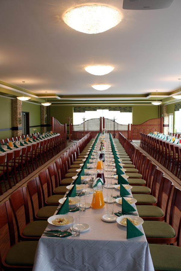 Motel Impresja Borek Wielkopolski Esterno foto